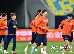 包含山东泰山伤情更新备战NBA总决赛曼联远射贴柱备战西甲，现场解说直呼：今晨山东男篮备战欧篮联的词条